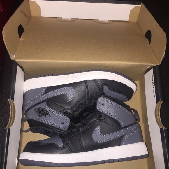 Nike Jordan 1 mid bp kids size 11c NEW - Picture 3 of 5